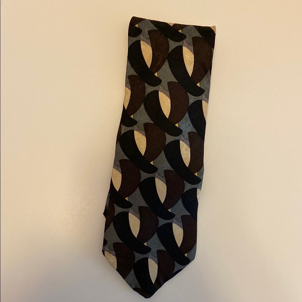 Ziggurat Longs Elegant Brown and Black Patterned Tie